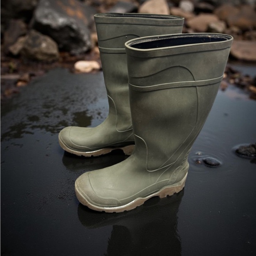 Green Rubber Rain Boots Made in Canada